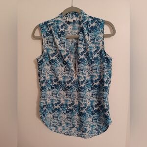 Jaclyn Smith Blue and White Sleeveless Blouse